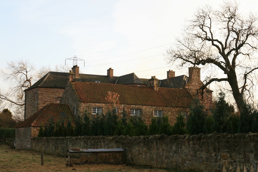 Monkton House Castle in Inveresk, Midlothian Stravaiging around